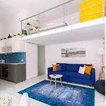 Standard By Hi5-relax With Style *